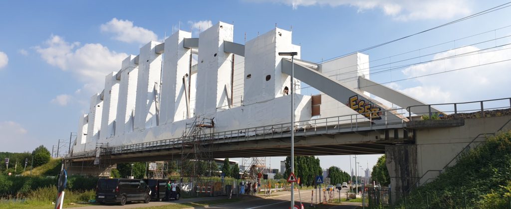 Scaffolding bridge wrap